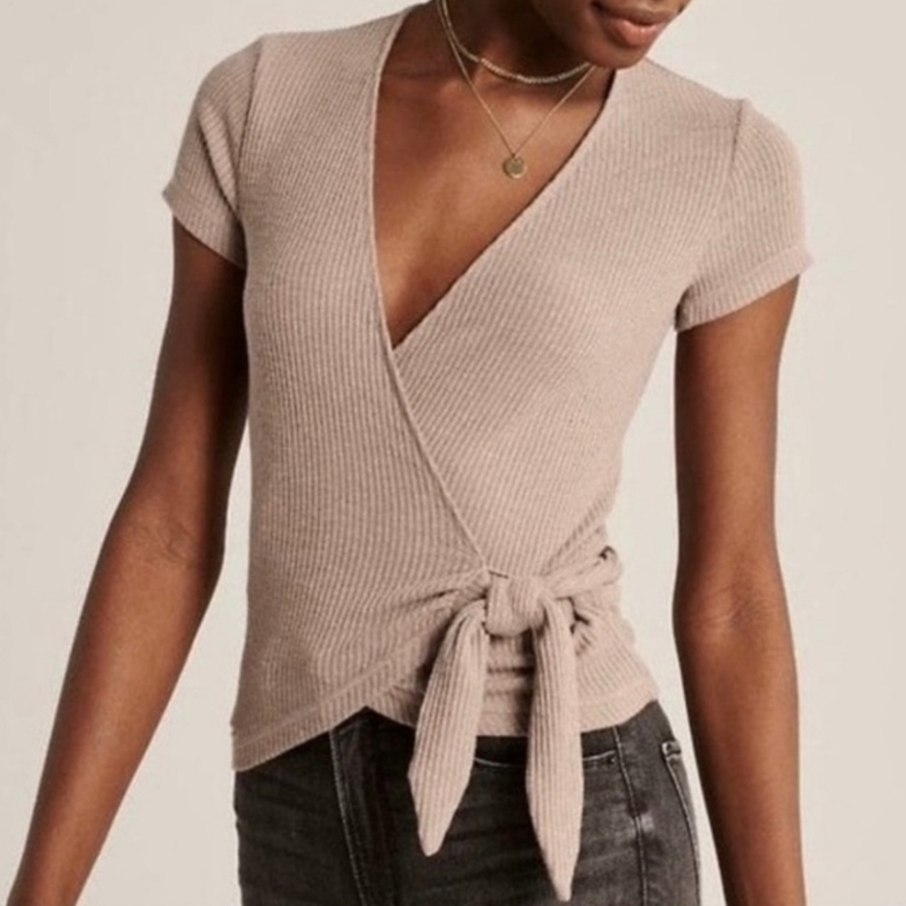 Abercrombie & Fitch Wrap Top